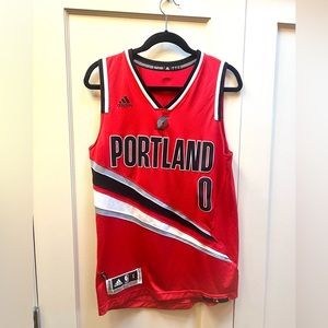 Men’s small Lillard Trailblazers jersey.